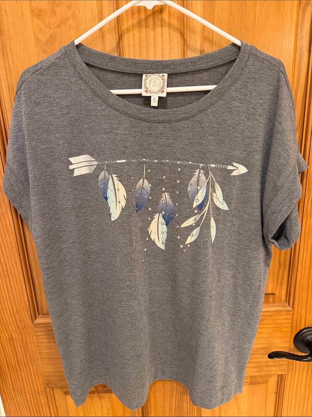 Truself Gray T-Shirt with Feather Arrow Graphic XL
